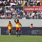 Roberto Ordóñez, con su entrega y goles, se ha ganado el cariño de los hinchas de Aucas. Quiere devolver ese respaldo con el título.