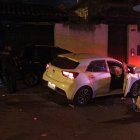 El cadáver fue sacado de uno de los vehículos siniestrados.