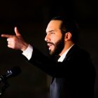 El presidente de El Salvador escribió en Twitter su opinión sobre un estado de excepción.