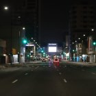 La avenida Quito, una de las principales vías de la ciudad, albergaba a ciertos conductores incluso luego del toque de queda.