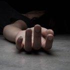 Una mujer fue asesinada. Su hermano es sospechoso del crimen.