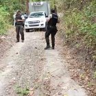 En un camino en la vía que conecta a Esmeraldas con la parroquia Tabiazo estaba el cuerpo de Bryan Obando González.