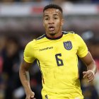 El embajador de Ecuador en Qatar manifestó aquella novedad sobre el lateral derecho de la Tricolor.