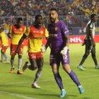 Aucas alcanzó su primer título nacional, luego de igualar 0-0 con Barcelona en la final de vuelta de la LigaPro. En la ida ganaron 1-0.