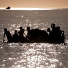 Niña ecuatoriana muere en un naufragio en México, ocho compatriotas están desaparecidos