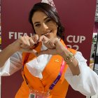 Amal quedó flechada por los ecuatorianos, a quienes les envía un corazón.