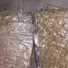 Los agentes hallaron varios paquetes de sustancia ilegal.