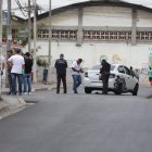 El cadáver fue retirado por agentes policiales.