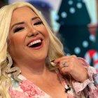 Me pica la lengua | Tras la cancelación del programa 'De boca en boca', la actriz parodió a la presentadora y reportera en la revista 'En contacto'.