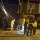 La víctima, de 26 años, habría muerto a manos por presuntos delincuentes que salían de una casa a la que ingresaron a robar.