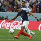 Raphael Varane es el líder en la defensa de la selección de Francia.