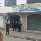 Dos jóvenes fueron asesinados en una barbería