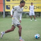 El defensor ecuatoriano Darío Aimar no seguirá en Barcelona, para la temporada 2023.