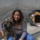 Manchas es cariñoso y es parte de la comunidad  del barrio Nuestra Señora de la Merced. Hubo indignación por el robo de su casa.