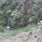 El vehículo habría rodado unos trescientos metros y terminó destruido.