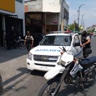 Guayas: Balacera entre delincuentes y custodio de comerciante en pleno centro de Daule