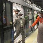 Los pasajeros se dieron un par de vueltas en los trenes del metro. Hubo guías para conocer el funcionamiento.