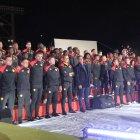 Los jugadores y el cuerpo técnico de Aucas fueron recibidos con una ‘lluvia’ de pirotecnia.