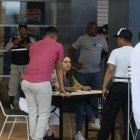 Una acreditación impide a Diario EXTRA saber de la reacción de Viteri y González ante las elecciones