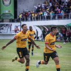 Los goles de Barcelona en Echaleche, Agustín Rodríguez hizo dos y Christian Titi Ortiz puso el de la victoria.