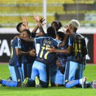 El Nacional se estrena con goleada