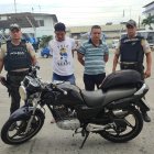 Los sujetos ingresaron al sector, a pesar de que está con vallas por actividades posteriores al proceso electoral.