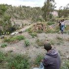 El cadáver de joven universitario apareció con signos de violencia, en un camino de tercer orden en el cantón Guano.
