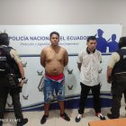 Los sospechosos Henry Piguave y Iván Herrera fueron presentados por la Policía en el Cuartel Modelo de Guayaquil.