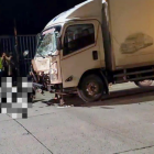 Su acompañante, una mujer, se halla internado en estado grave en el hospital Vicente Corral Moscoso.