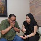 Por lo general las hijas se decepcionan más con la infidelidad. Se les cae el padre del pedestal.