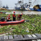 El fallecido vestía pantalón verde aceituna, camiseta negra y tenía un tatuaje de corazón en el pecho