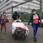 Pacientes vivieron momentos de terror en los exteriores del hospital del suburbio.