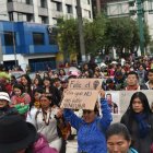 Mujeres marcharon en Quito por el Día de la Mujer.
