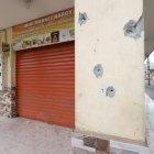 La vivienda quedó afectada en su estructura, con huecos de proyectiles.