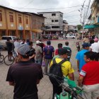 Familiares del occiso lamentaron el suceso en la escena del crimen