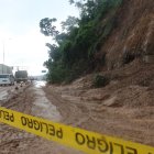 Derrumbe ocasiona tráfico en la vía Perimetral.