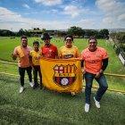 Socios de Barcelona estuvieron presenten en el último entrenamiento de equipo.