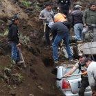 Vehículos y viviendas fueron sepultados la noche del domingo 26 de marzo.