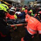 Los cuerpos son cinco más que en la jornada del lunes 27. También se reportan 163 viviendas afectadas.