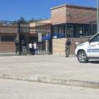 reos habrían retenido a guías penitenciarios.