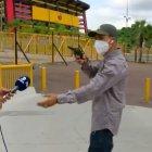 No es la primera vez que antisociales despojan de sus pertenencias a reporteros que se encuentran grabando o transmitiendo en vivo.