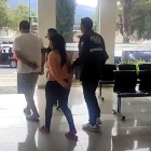 La pareja fue detenida por la Policía.