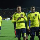 Kendry Paéz durante la celebración del gol.