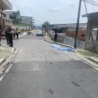 Las víctimas quedaron tiradas en la calzada.