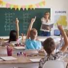 No es lo mismo un niño que saca buenas calificaciones normalmente, a otro que viene con problemas y se está esforzando.