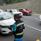 El vehículo fue encontrado a un costado de la avenida Mariscal Sucre, sentido sur - norte, cerca al sector El Bosque.