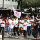 Los dirigentes de la FUT se concentraron en la Plaza Centenario
