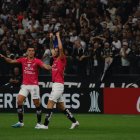 Los rayados ganan en Brasil al Corinthians.