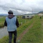 Dentro de la casa apuñalaron a la madre de tres hijos.