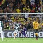 Con un gol de penal, Palmeiras se impone a Barcelona en el primer tiempo.